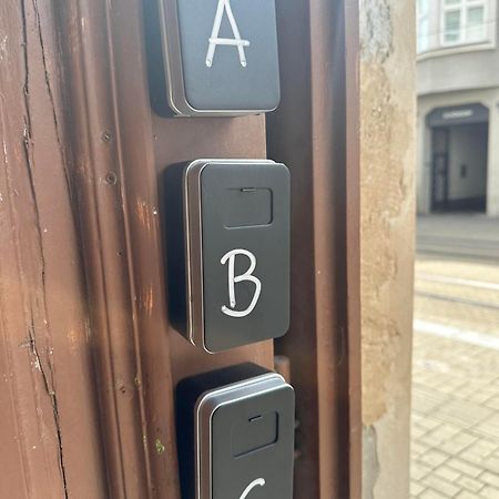 C Private Room In City Center In Bratislava Exterior photo