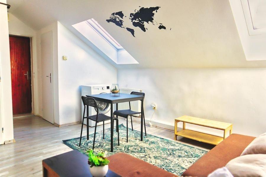 C Private Room In City Center In Bratislava Exterior photo